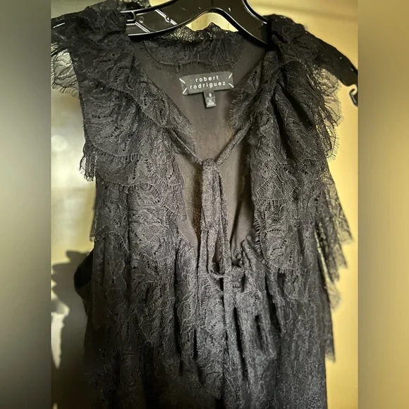 Black Lace Sleeveless Top Robert Rodriguez size 8 - Picture 5 of 6